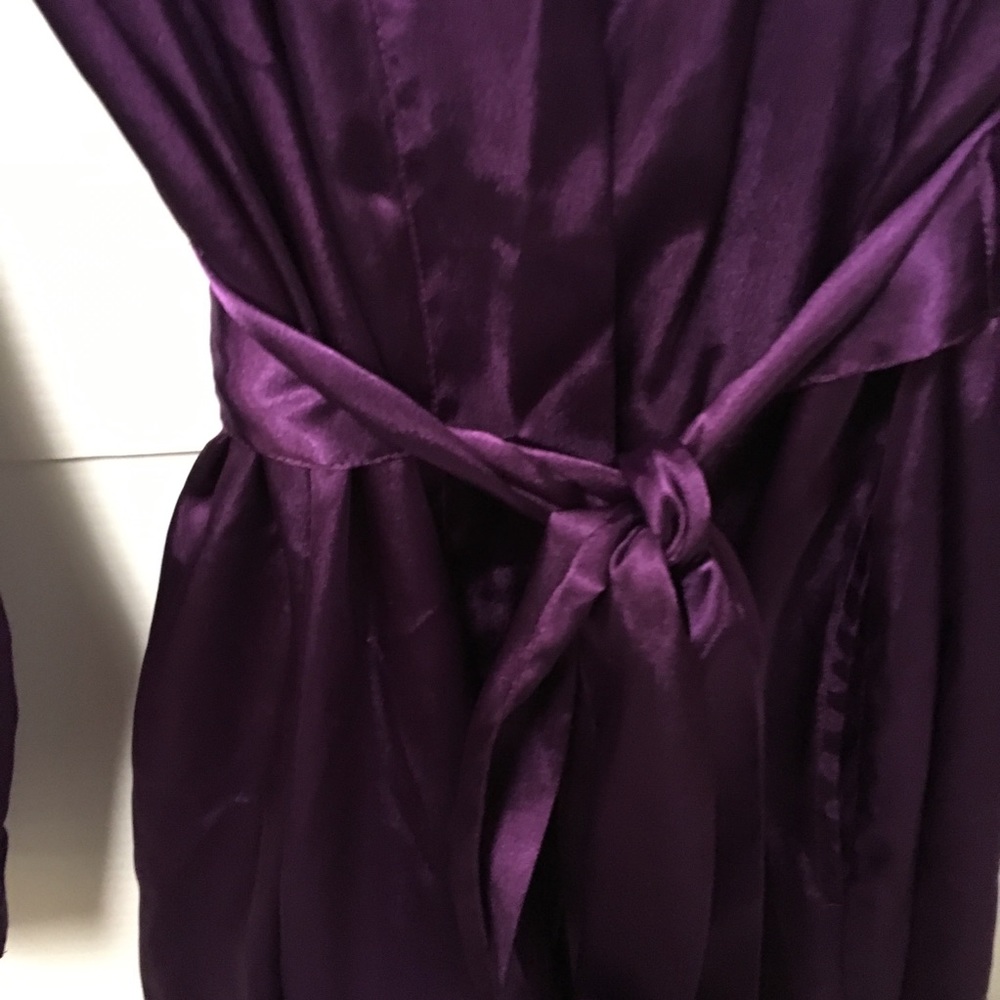 Purple Morgan Taylor Robe - Picture 3 of 8
